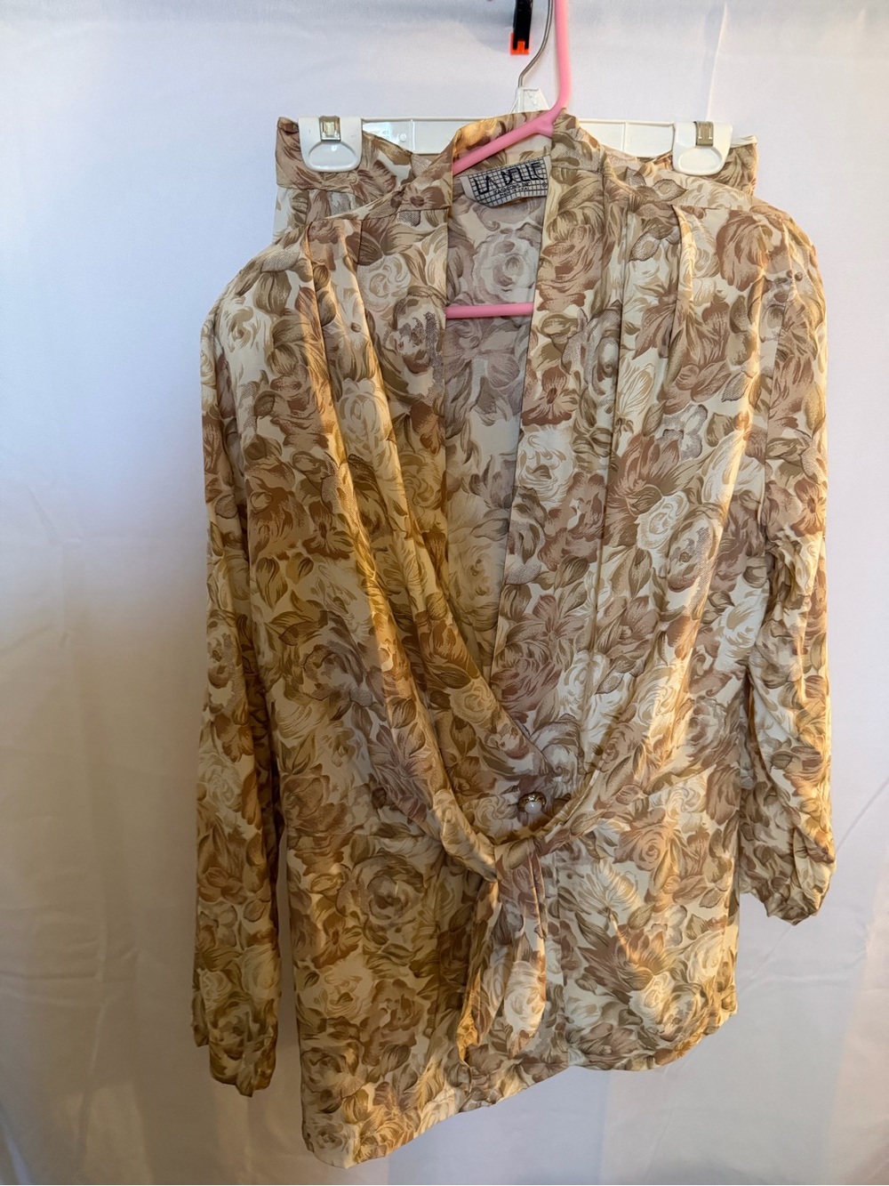 LA BELLE  Tie-Front Blouse - Cream & Brown size 11